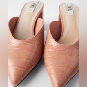 ZARA peachy pink crocodile skinned mule heel sz 40